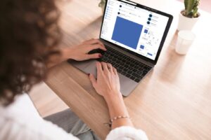 How to Use LinkedIn to Get More Freelance Gigs